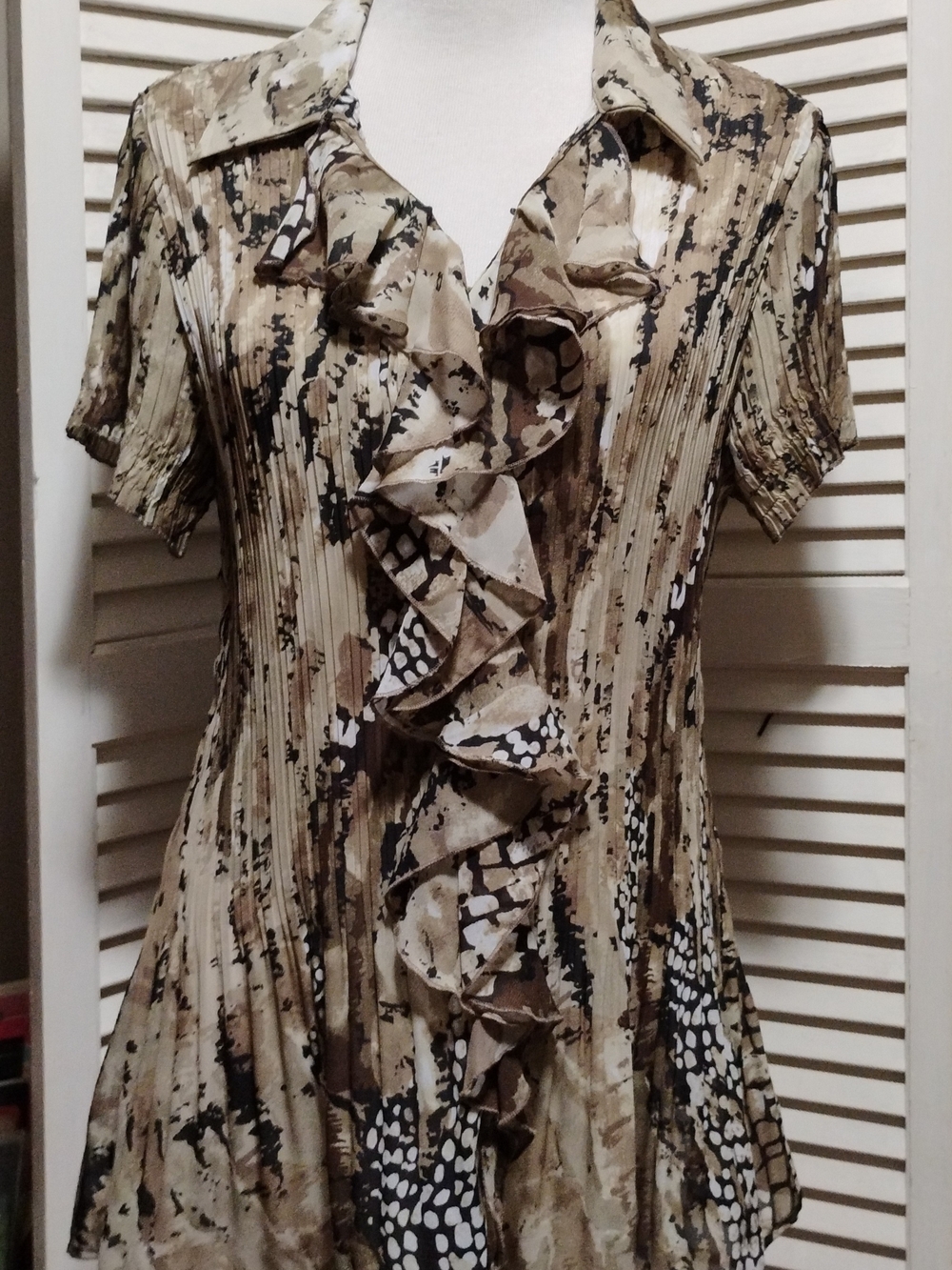 East 5th Petite Ruffle Front Short Sleeve Blouse